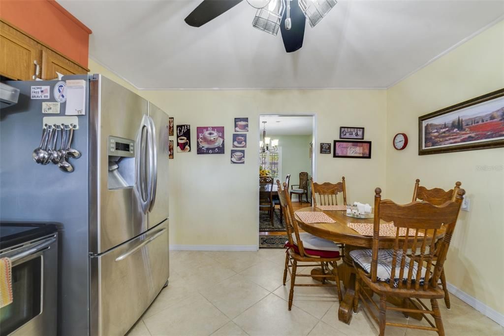 For Sale: $699,900 (3 beds, 2 baths, 1896 Square Feet)