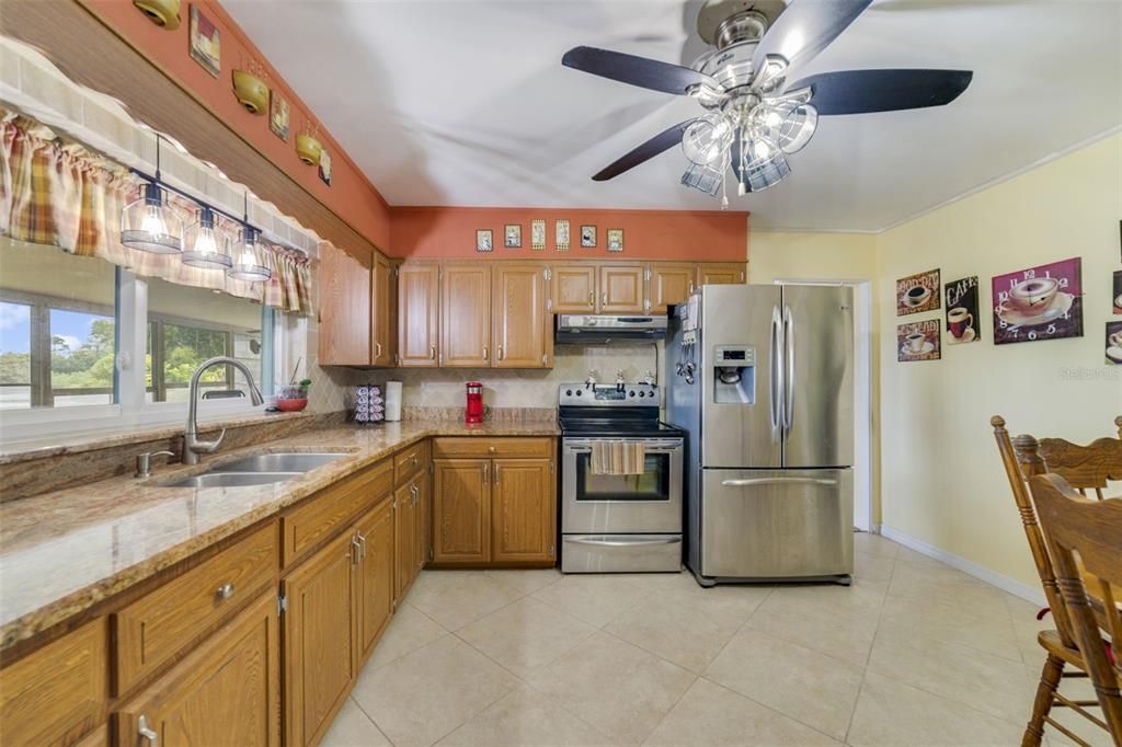 For Sale: $699,900 (3 beds, 2 baths, 1896 Square Feet)