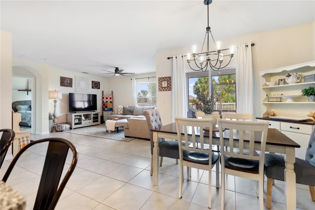 Active With Contract: $339,950 (4 beds, 2 baths, 1828 Square Feet)