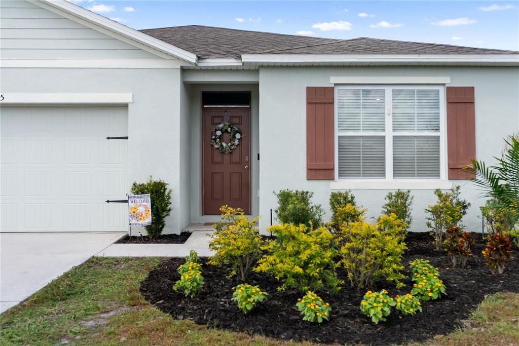 Active With Contract: $339,950 (4 beds, 2 baths, 1828 Square Feet)