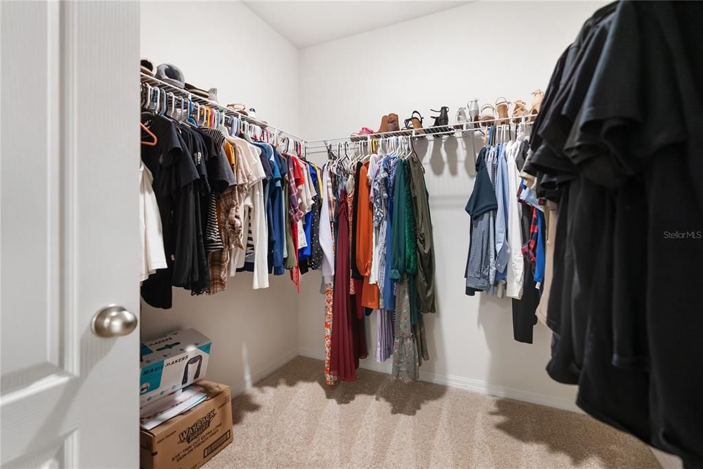 Active With Contract: $339,950 (4 beds, 2 baths, 1828 Square Feet)