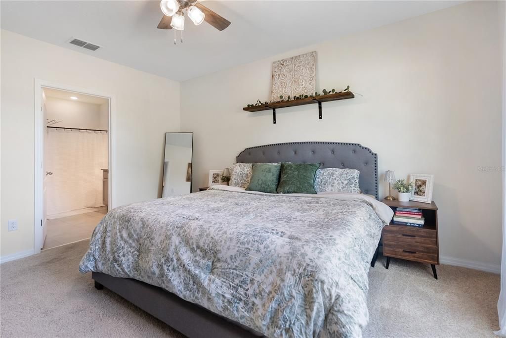 Active With Contract: $339,950 (4 beds, 2 baths, 1828 Square Feet)