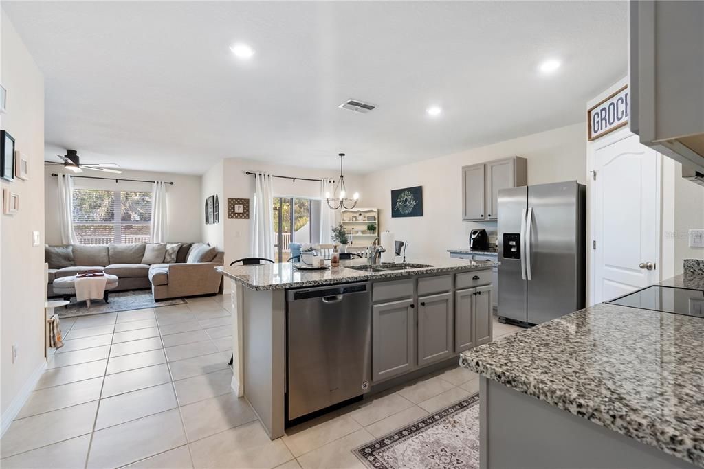 Active With Contract: $339,950 (4 beds, 2 baths, 1828 Square Feet)
