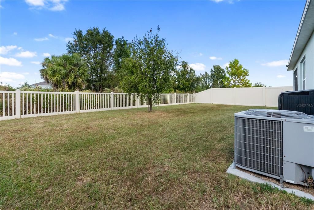 Active With Contract: $339,950 (4 beds, 2 baths, 1828 Square Feet)