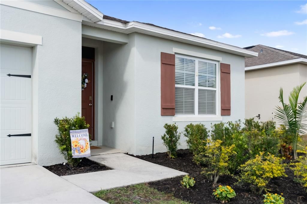 Active With Contract: $339,950 (4 beds, 2 baths, 1828 Square Feet)