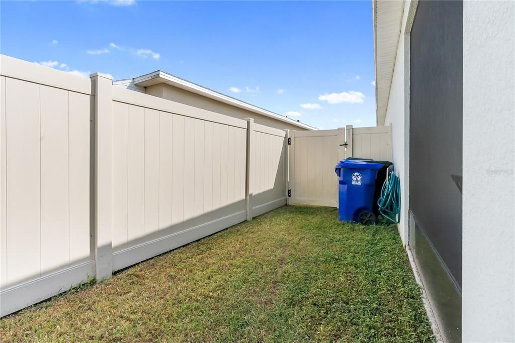 Active With Contract: $339,950 (4 beds, 2 baths, 1828 Square Feet)