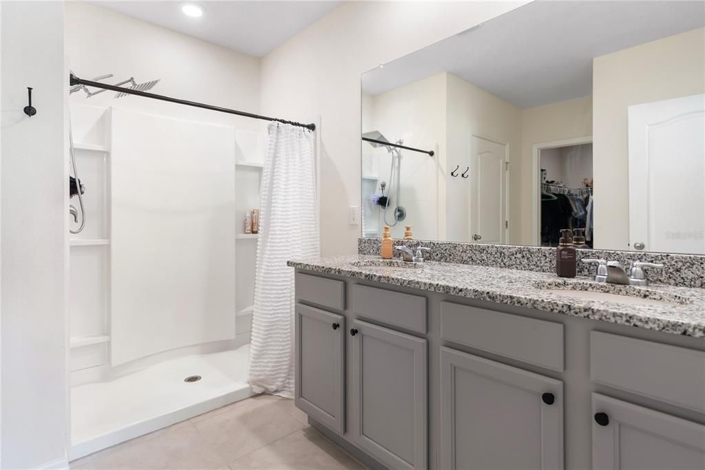 Active With Contract: $339,950 (4 beds, 2 baths, 1828 Square Feet)