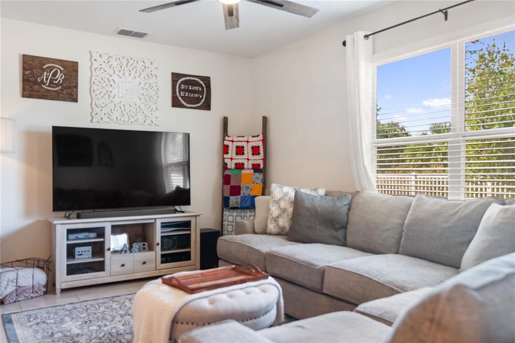 Active With Contract: $339,950 (4 beds, 2 baths, 1828 Square Feet)