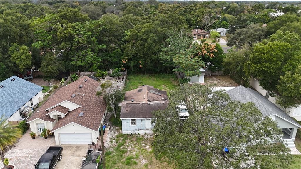 Active With Contract: $170,000 (3 beds, 1 baths, 910 Square Feet)