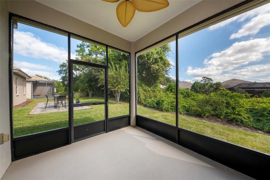 For Sale: $499,900 (3 beds, 3 baths, 2259 Square Feet)