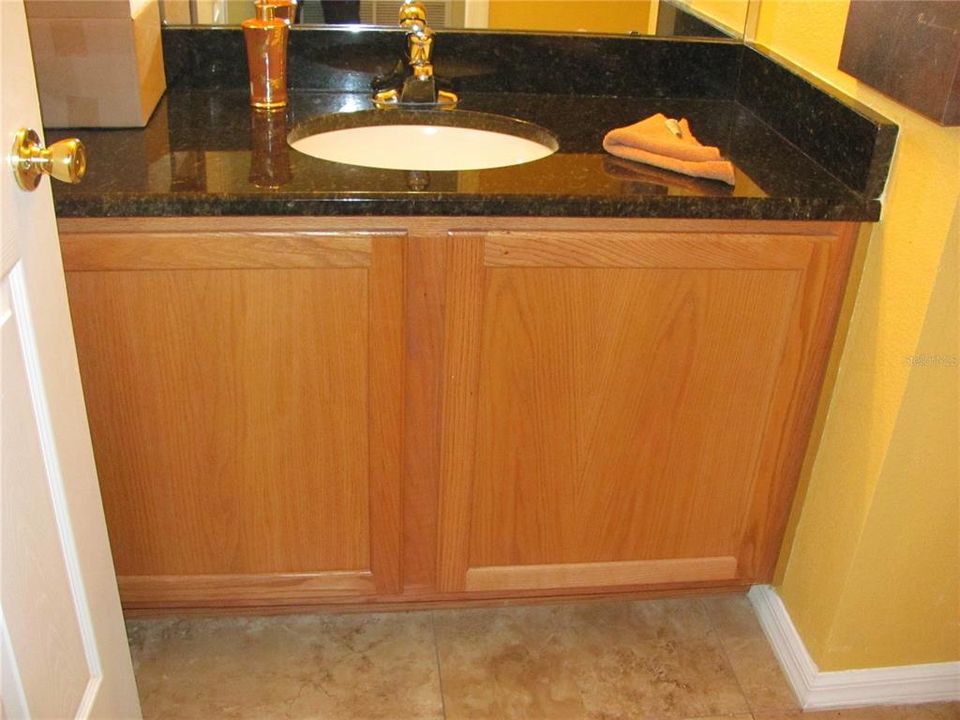 En Renta: $2,000 (4 camas, 2 baños, 2050 Pies cuadrados)