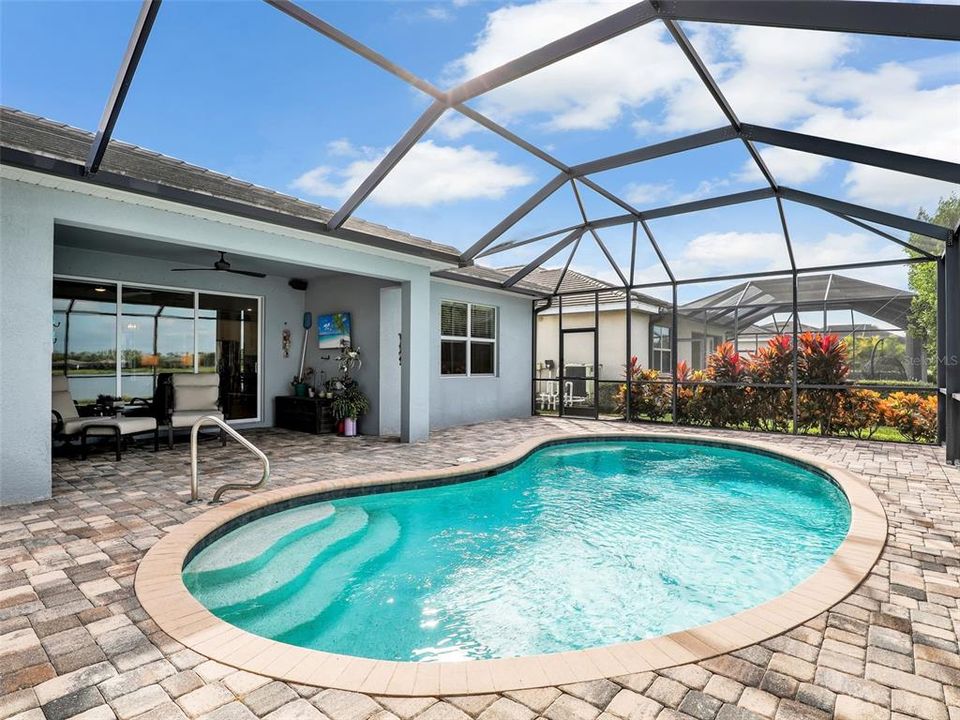 待售: $849,900 (3 贝兹, 3 浴室, 2445 平方英尺)