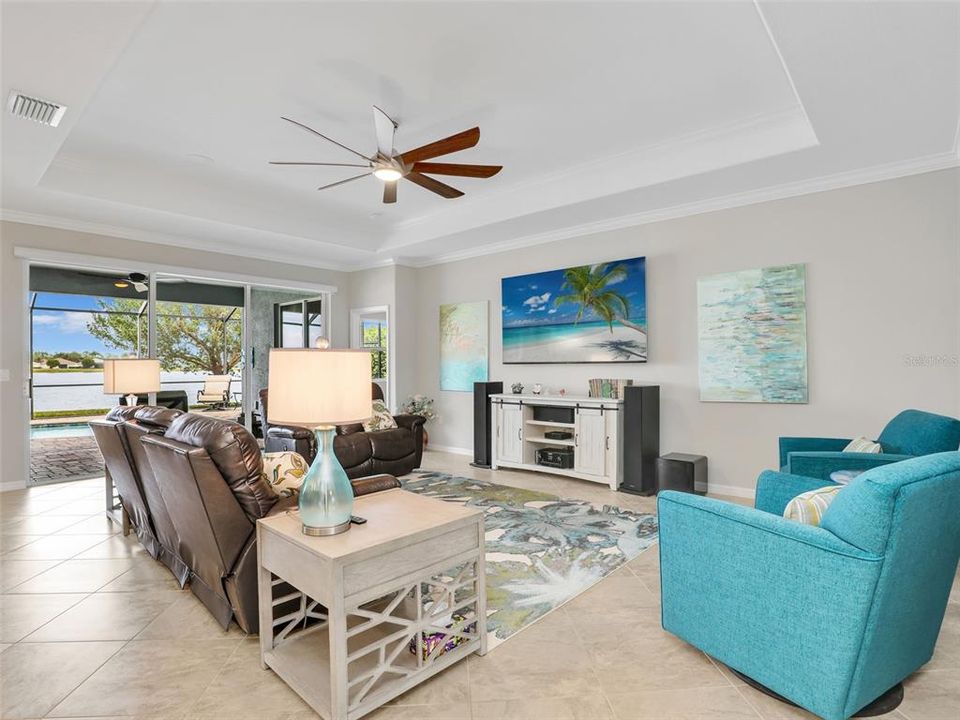 待售: $849,900 (3 贝兹, 3 浴室, 2445 平方英尺)