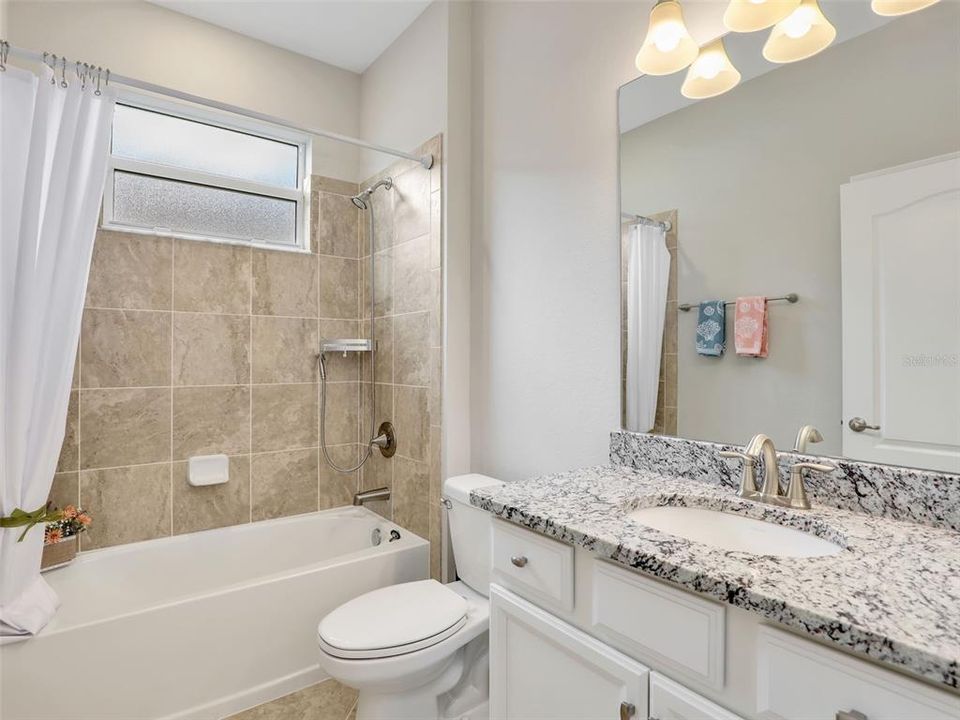 待售: $849,900 (3 贝兹, 3 浴室, 2445 平方英尺)