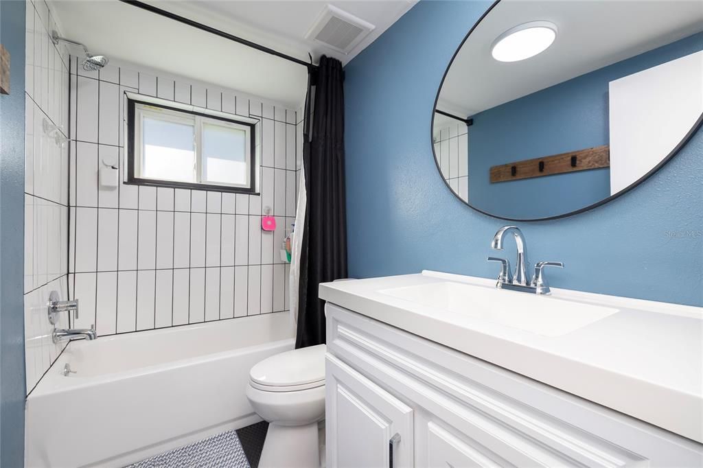 На продажу: $250,000 (3 спален, 2 ванн, 1104 Квадратных фут)