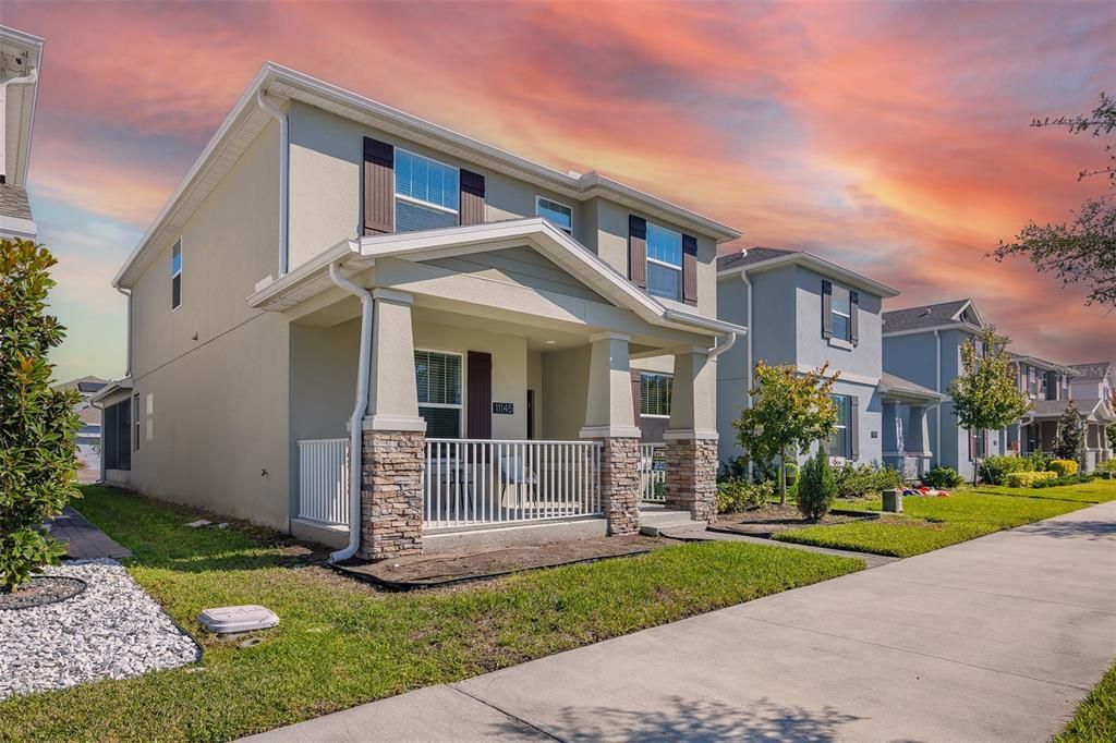 For Sale: $550,000 (5 beds, 3 baths, 2452 Square Feet)