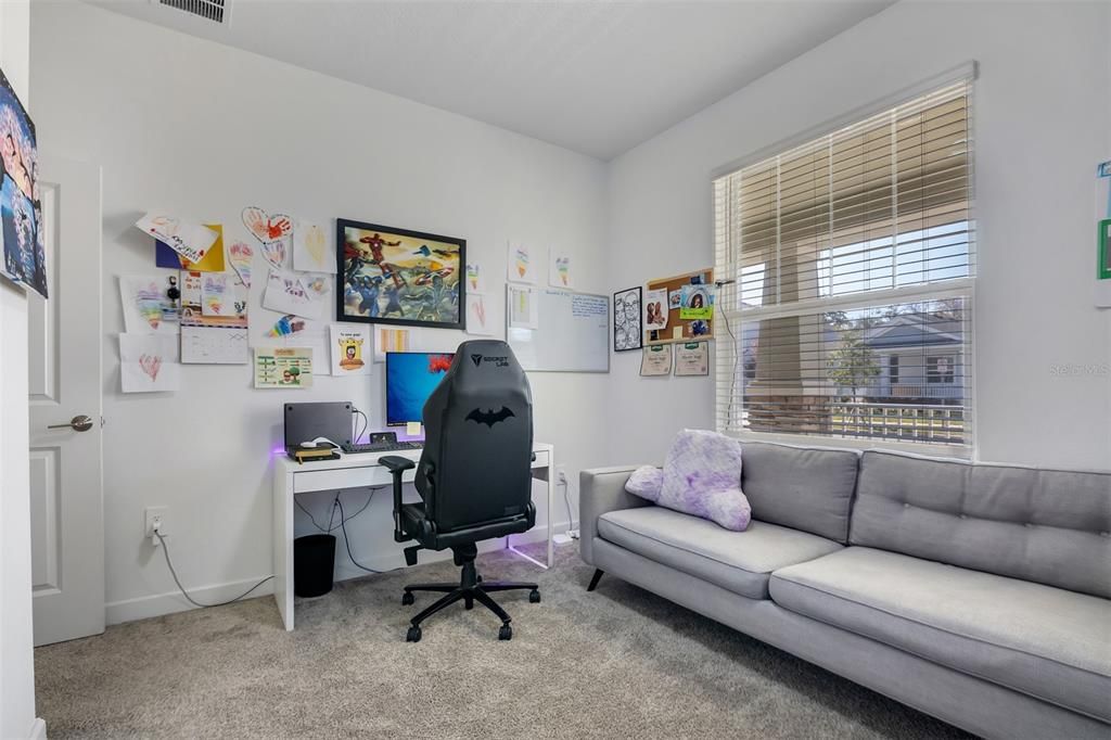 For Sale: $550,000 (5 beds, 3 baths, 2452 Square Feet)