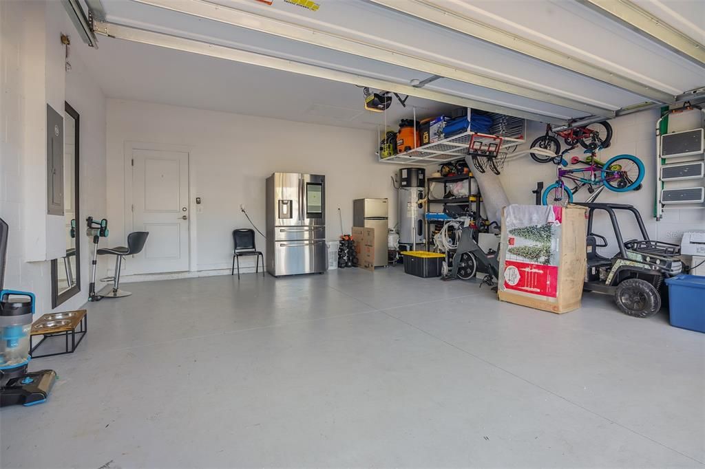 For Sale: $550,000 (5 beds, 3 baths, 2452 Square Feet)