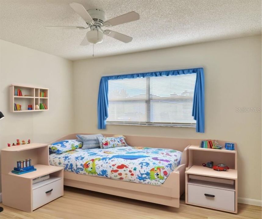 合同活跃: $205,000 (2 贝兹, 1 浴室, 785 平方英尺)