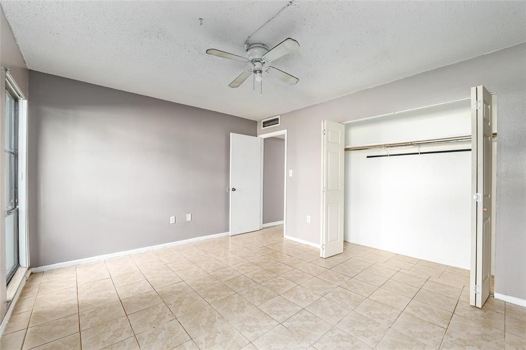 Active With Contract: $74,900 (2 beds, 1 baths, 876 Square Feet)