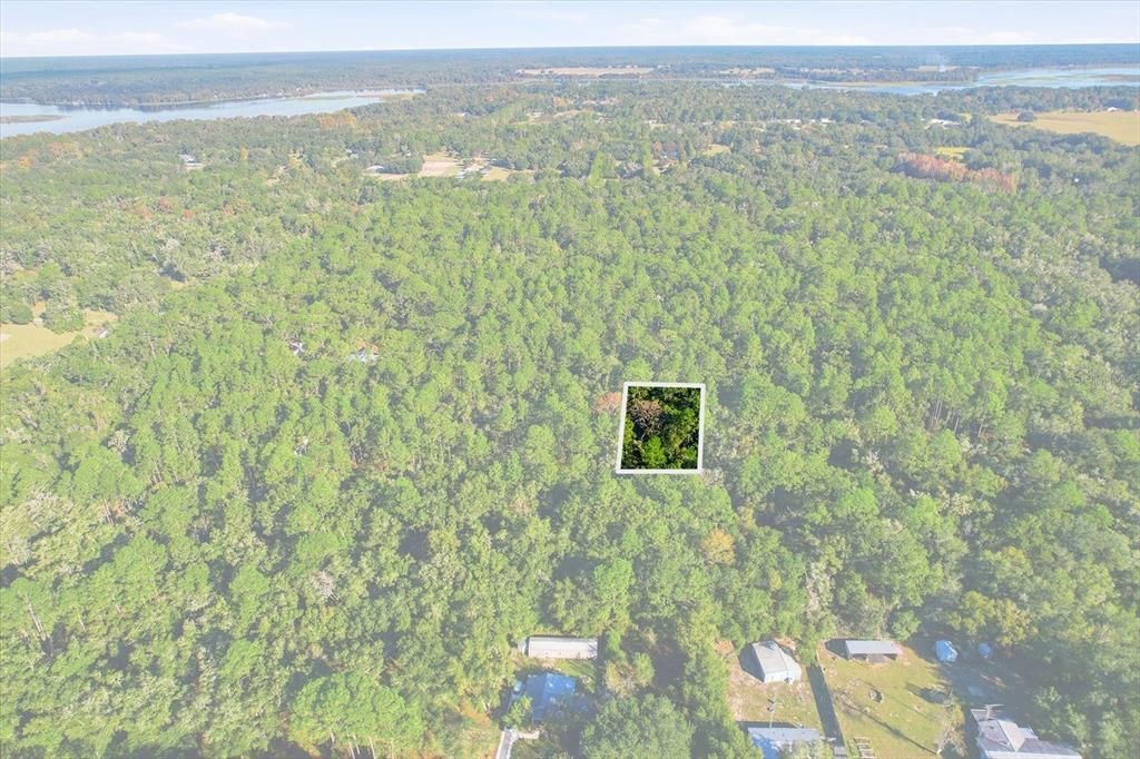 На продажу: $7,500 (0.24 acres)