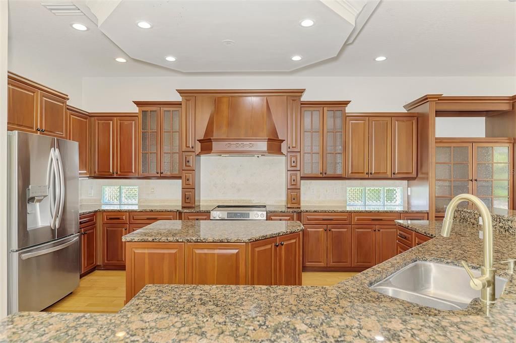For Sale: $925,000 (4 beds, 3 baths, 3577 Square Feet)