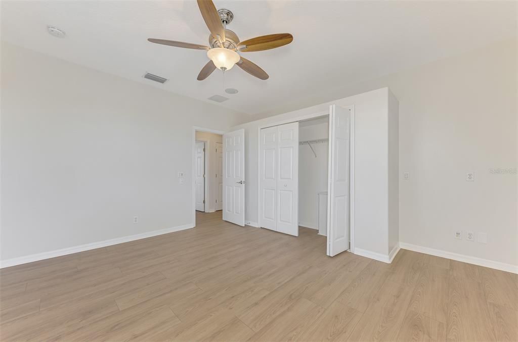 For Sale: $925,000 (4 beds, 3 baths, 3577 Square Feet)