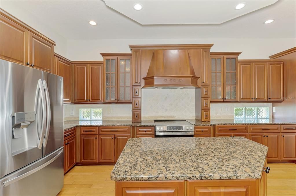 For Sale: $925,000 (4 beds, 3 baths, 3577 Square Feet)