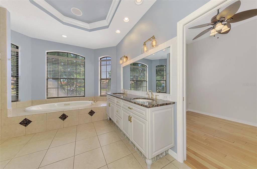 For Sale: $925,000 (4 beds, 3 baths, 3577 Square Feet)