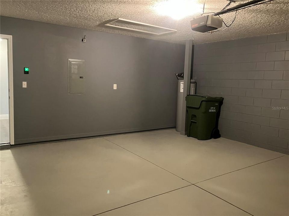 For Sale: $260,000 (3 beds, 2 baths, 1250 Square Feet)