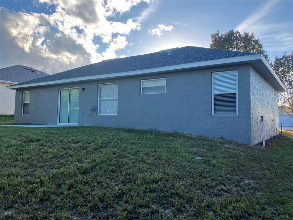 For Sale: $260,000 (3 beds, 2 baths, 1250 Square Feet)