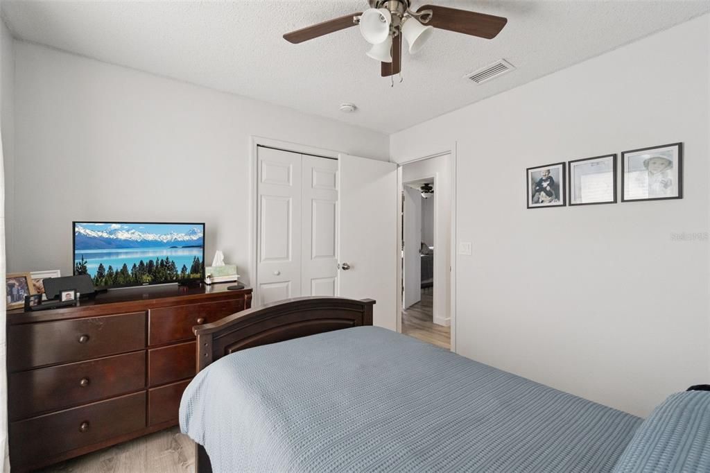 For Sale: $365,000 (3 beds, 2 baths, 1148 Square Feet)