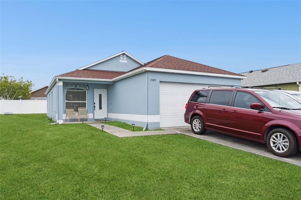 For Sale: $365,000 (3 beds, 2 baths, 1148 Square Feet)