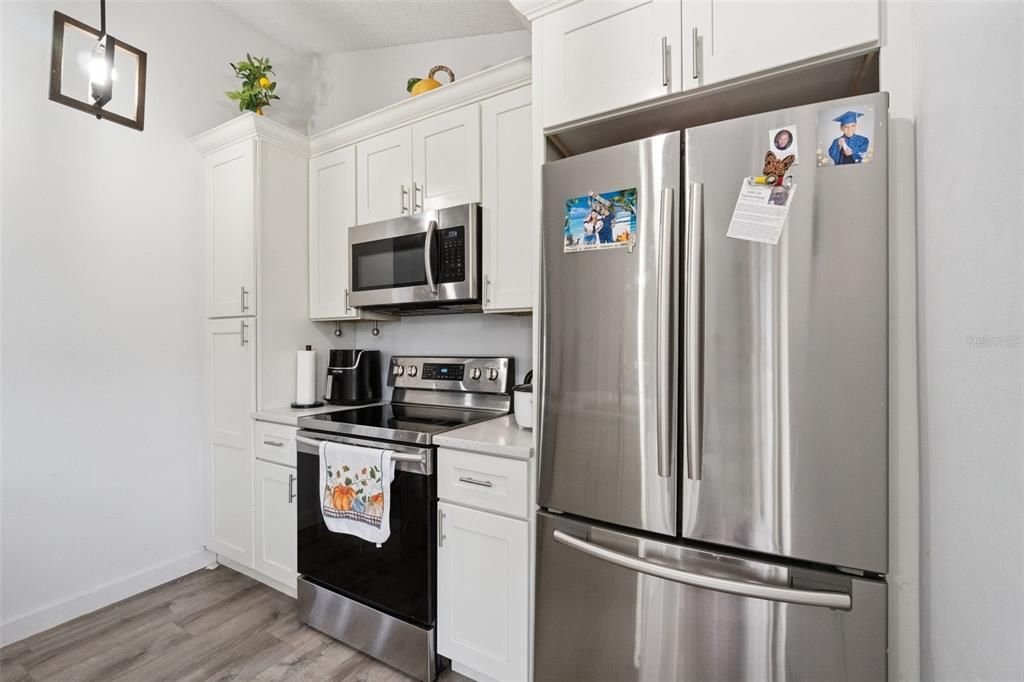 For Sale: $365,000 (3 beds, 2 baths, 1148 Square Feet)