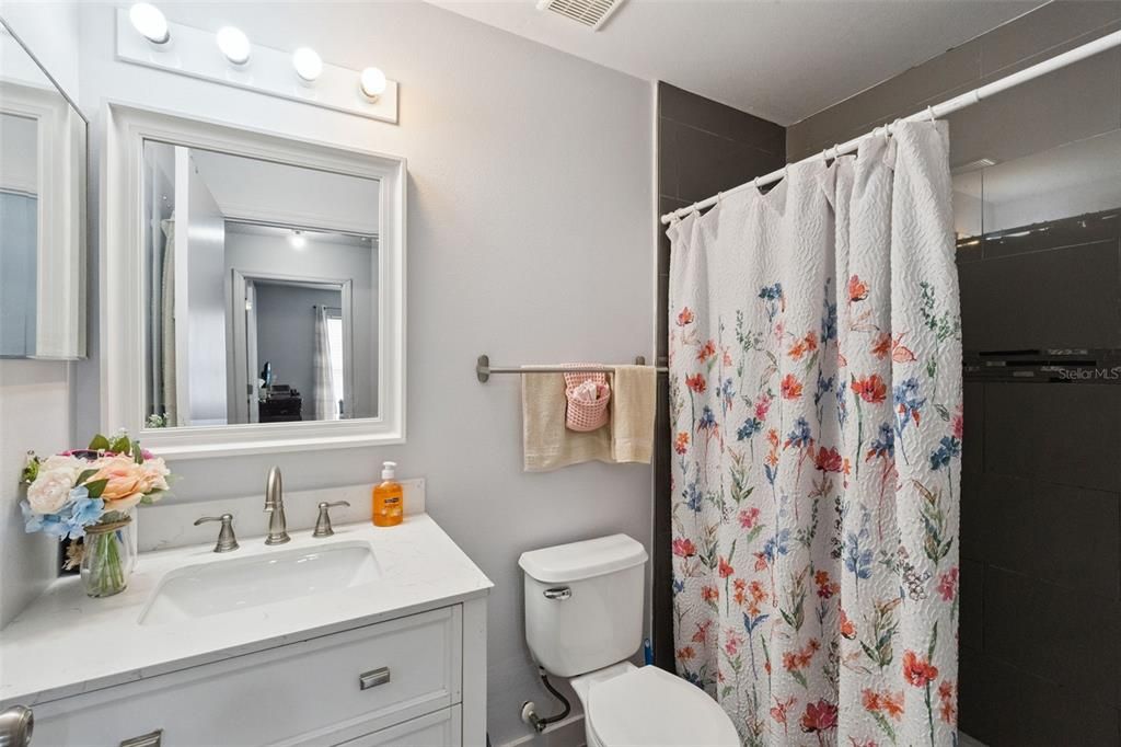 For Sale: $365,000 (3 beds, 2 baths, 1148 Square Feet)