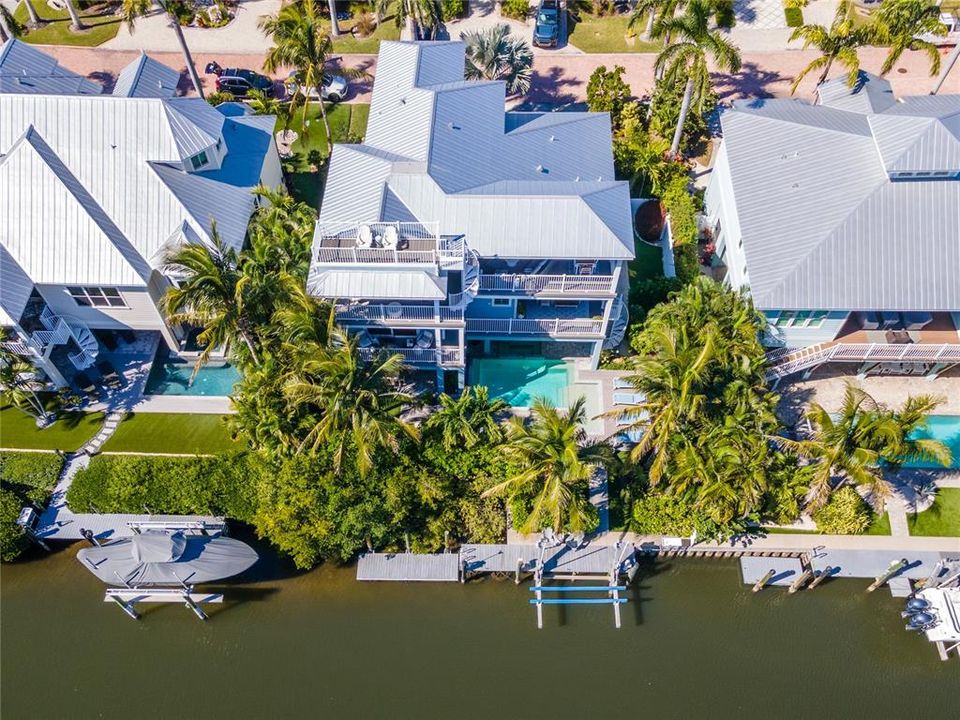 待售: $5,000,000 (4 贝兹, 4 浴室, 3385 平方英尺)