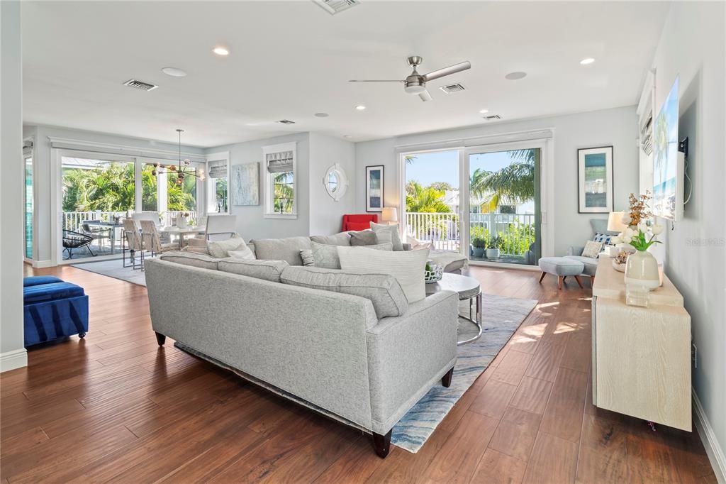 待售: $5,000,000 (4 贝兹, 4 浴室, 3385 平方英尺)