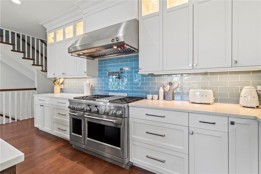 待售: $5,000,000 (4 贝兹, 4 浴室, 3385 平方英尺)