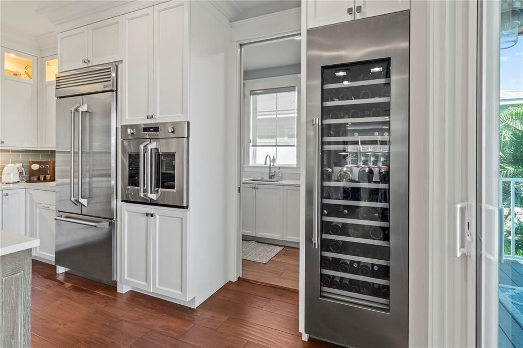 待售: $5,000,000 (4 贝兹, 4 浴室, 3385 平方英尺)