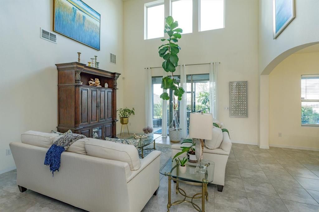 For Sale: $825,000 (4 beds, 3 baths, 3800 Square Feet)