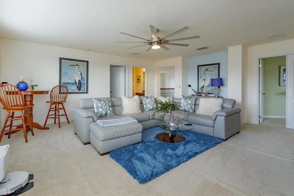 For Sale: $825,000 (4 beds, 3 baths, 3800 Square Feet)