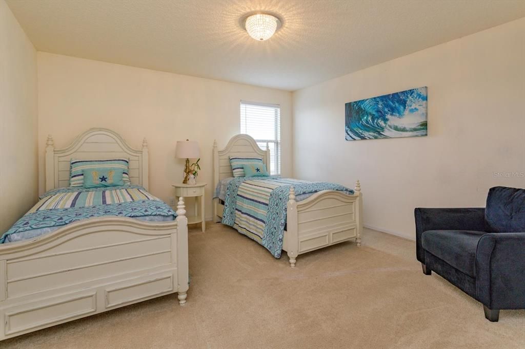 For Sale: $825,000 (4 beds, 3 baths, 3800 Square Feet)