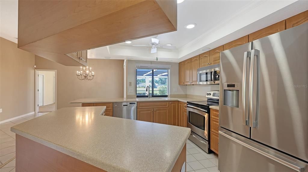 Active With Contract: $595,000 (3 beds, 3 baths, 2218 Square Feet)