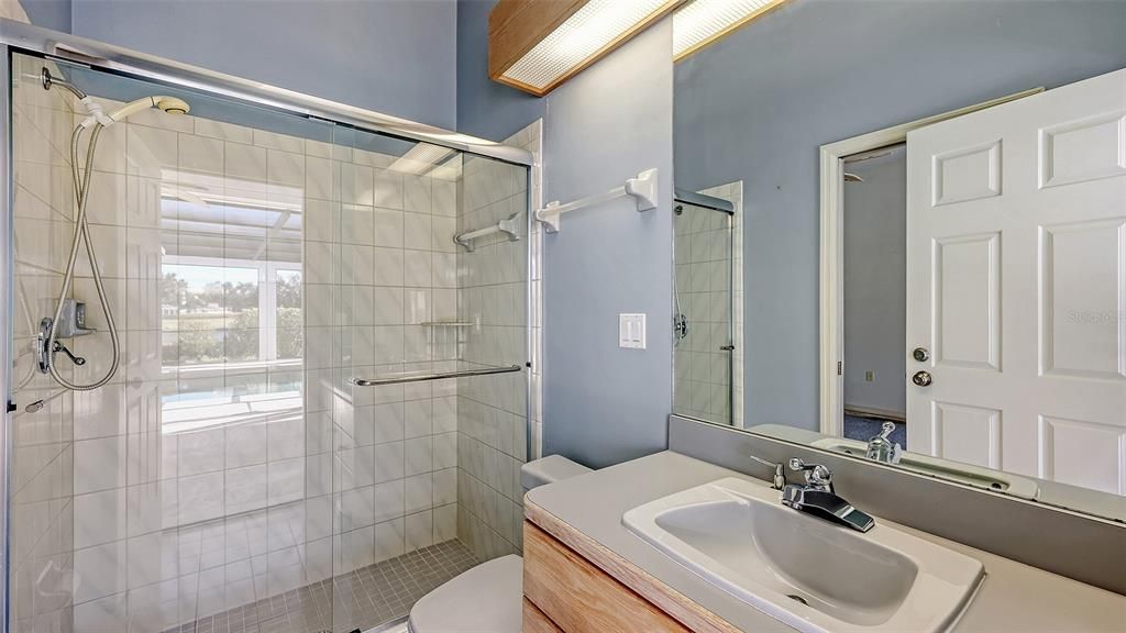 Active With Contract: $595,000 (3 beds, 3 baths, 2218 Square Feet)