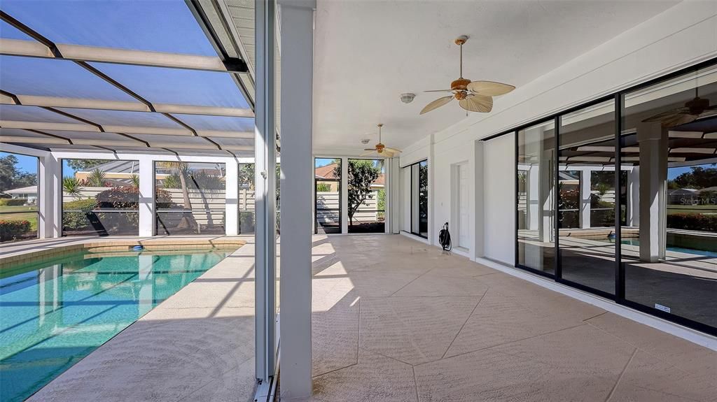 Active With Contract: $595,000 (3 beds, 3 baths, 2218 Square Feet)