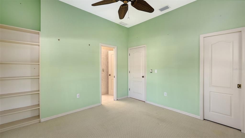 Active With Contract: $595,000 (3 beds, 3 baths, 2218 Square Feet)