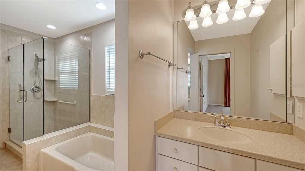 Active With Contract: $595,000 (3 beds, 3 baths, 2218 Square Feet)