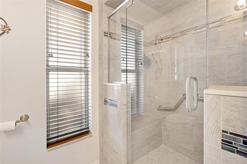 For Sale: $379,900 (3 beds, 2 baths, 1999 Square Feet)