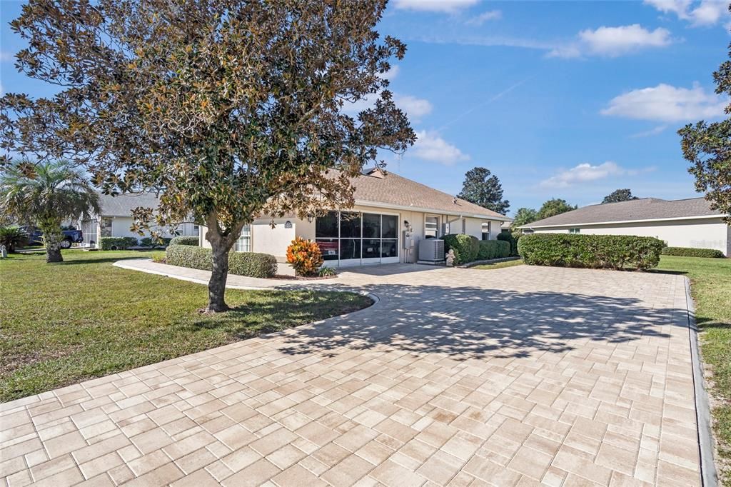 For Sale: $379,900 (3 beds, 2 baths, 1999 Square Feet)