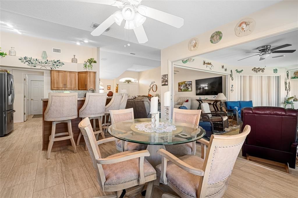 For Sale: $379,900 (3 beds, 2 baths, 1999 Square Feet)